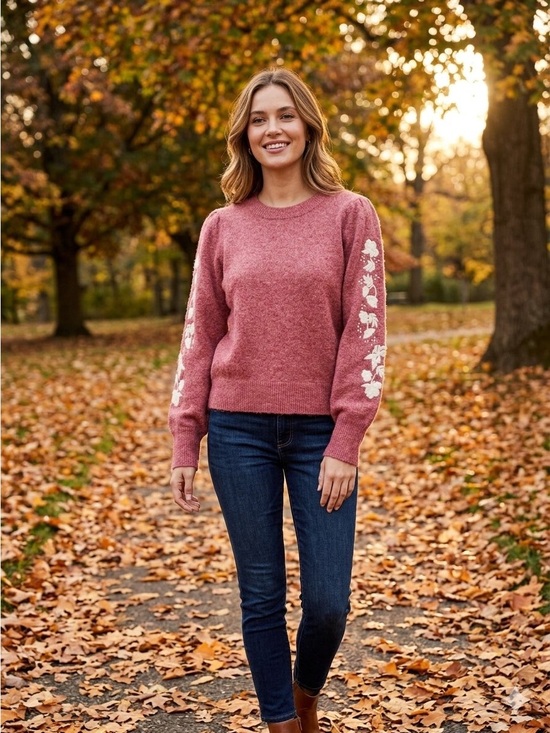 Cynthia Rowley Sweaters - Cynthia Rowley Dusty Rose Crewneck Sweater - White Floral Sleeve Embroidery (L)
